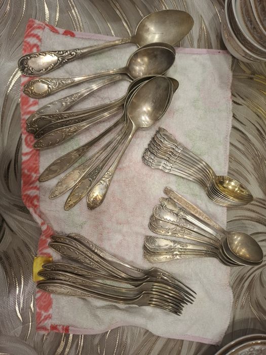 Срочно продам ложки мельхиор.