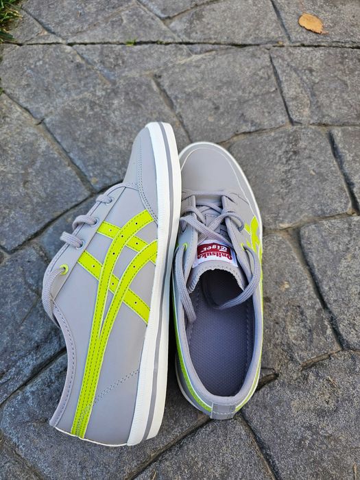 Vand tenisi universali