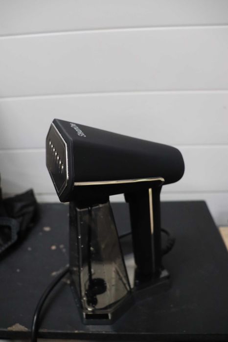 Парна ютия STEAMONE SN300SB, 2000W ,премахва 99,99% от замърсяванията