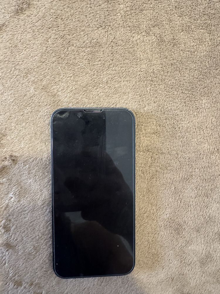 Продавам Iphone 13 mini