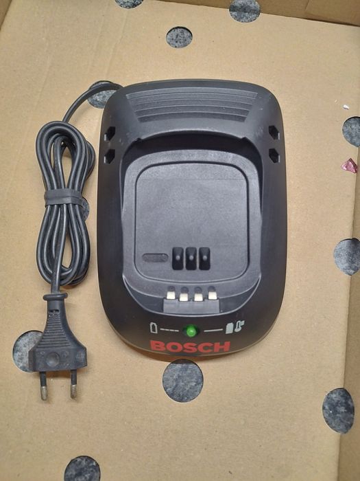 Bosch AL 2215 CV зарядно 14.4–18V – отлично състояние, почти ново