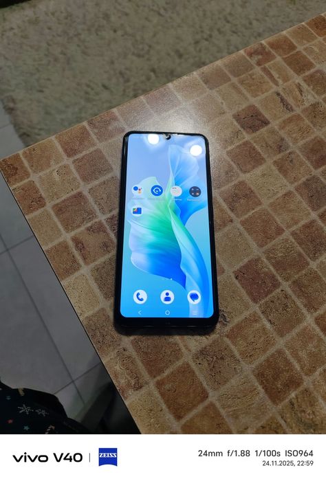 продам телефон Вива v,23 в очень хорошем состоянии