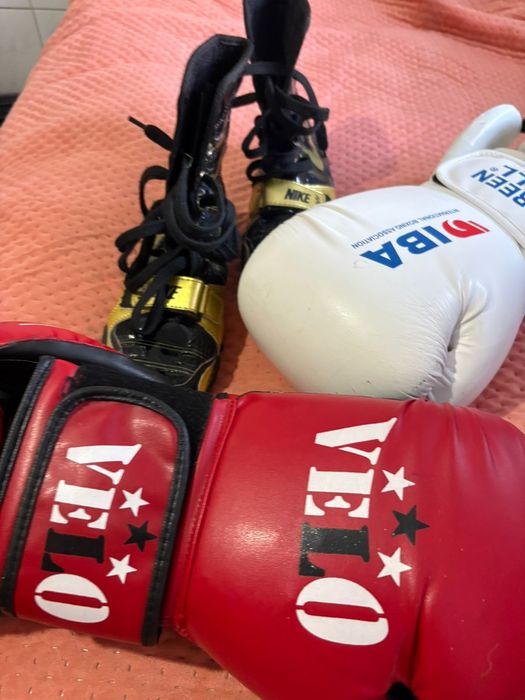 Боксёрский перчатки обувь