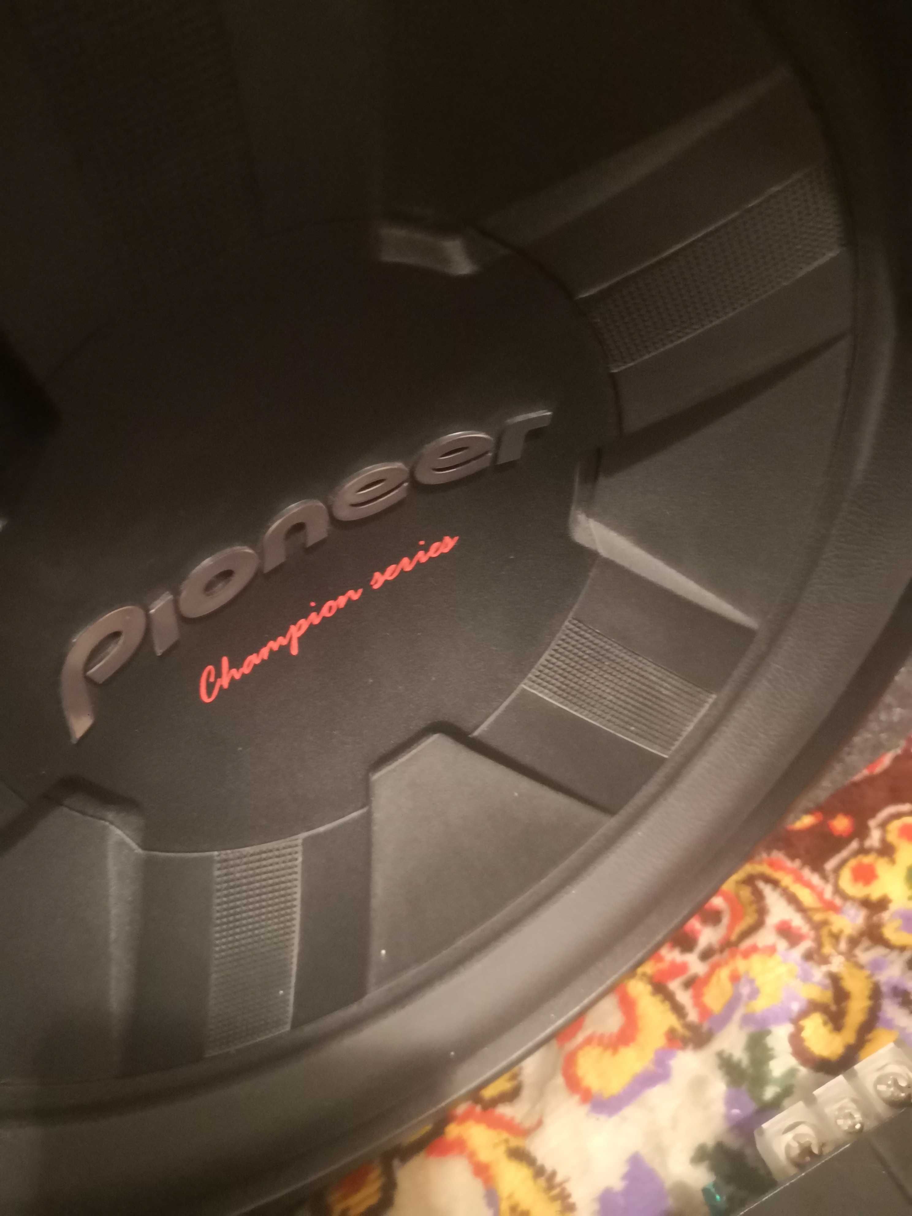 Pioneer + amplificator subwoofer ca nou și amplificatorul