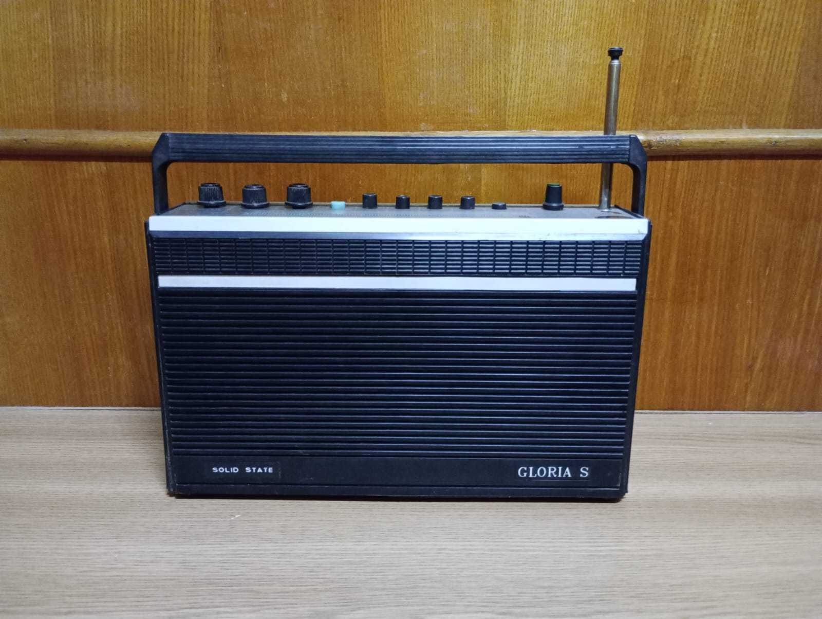 Colectie radioreceptoare vechi pentru receptie Antena Satelor Gloria