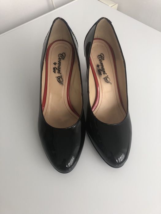 Pantofi piele lac negri