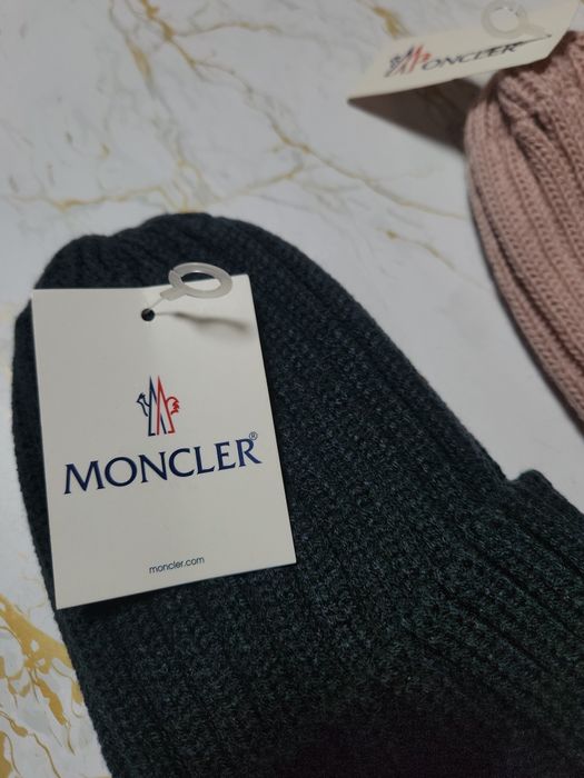 Зимни шапки намалени