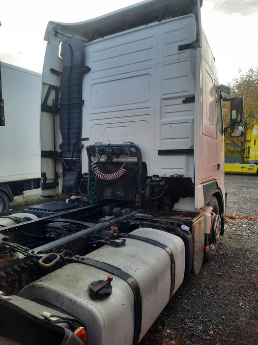 Vând VOLVO FH12 440