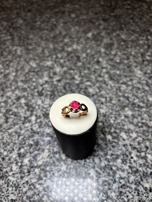 Золотое кольцо 585 проба срочно !!!