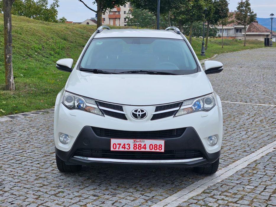 Toyota Raw-4 An 2014-11 Motor 2.0 Diesel Tracțiune 4x4 La Buton