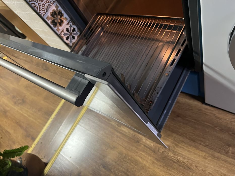 SIMENS фурна за вграждане