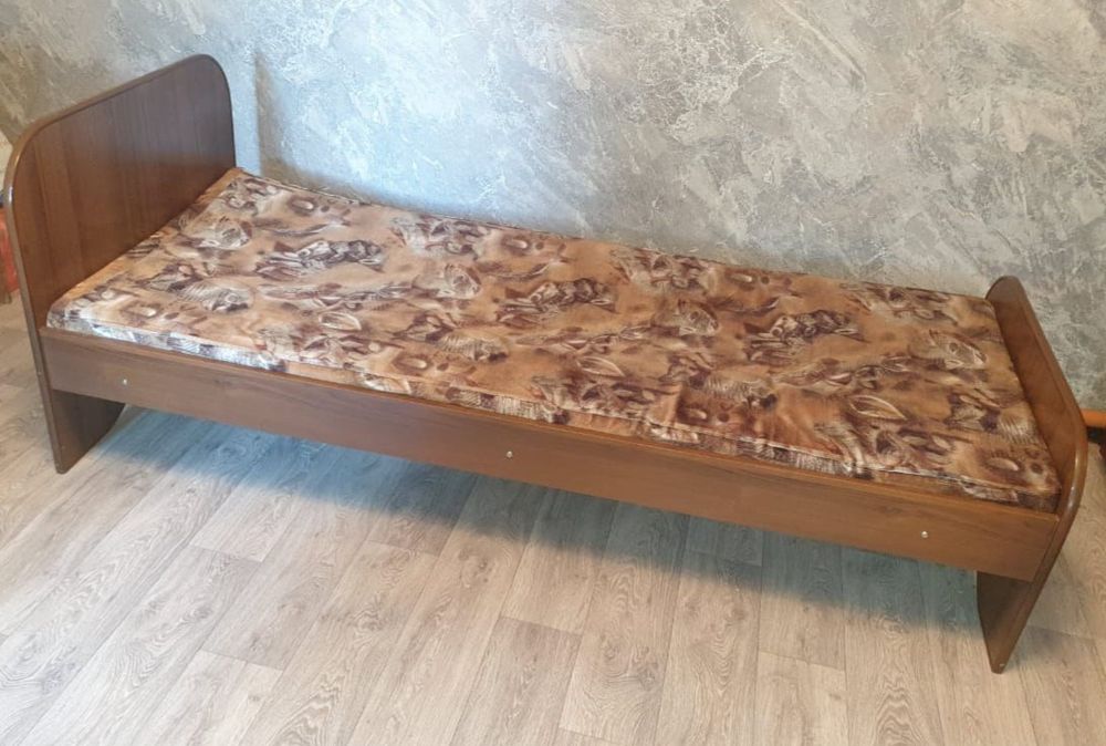2 кровати 90х200см, с матрасами