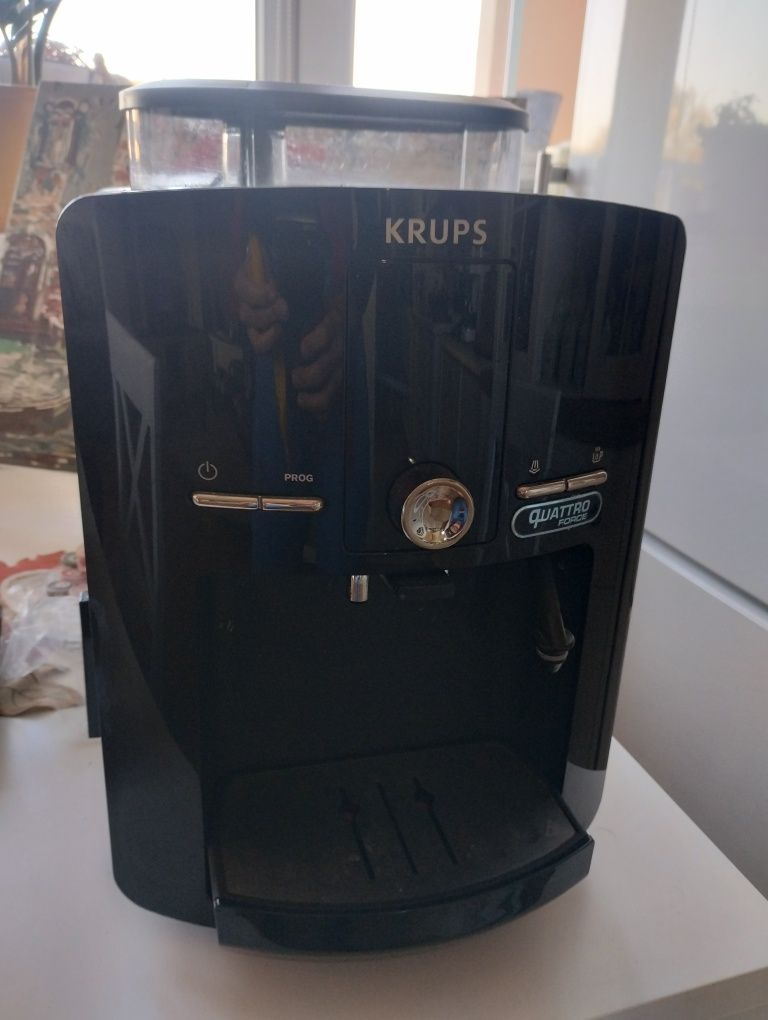 Каферобот Crups с мелене
