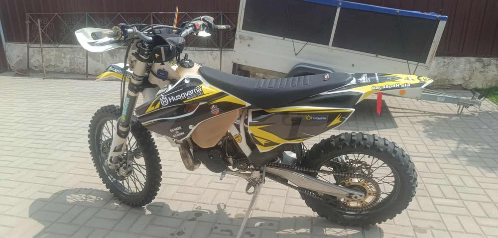 HUSQVARNA TE 300 2016 2T  40 ore