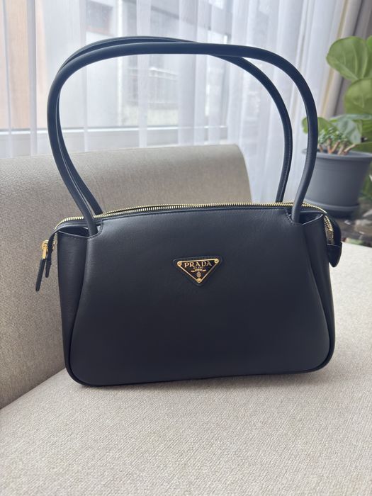 Чанта prada естествена кожа