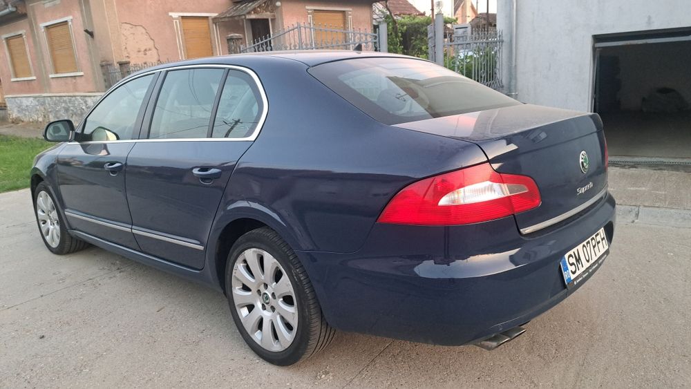 Vănd Skoda Superb