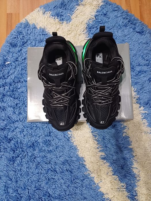 Balenciaga track led