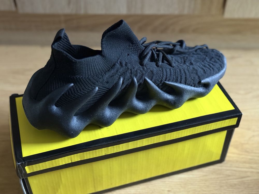 Стил като на Yeezy 450