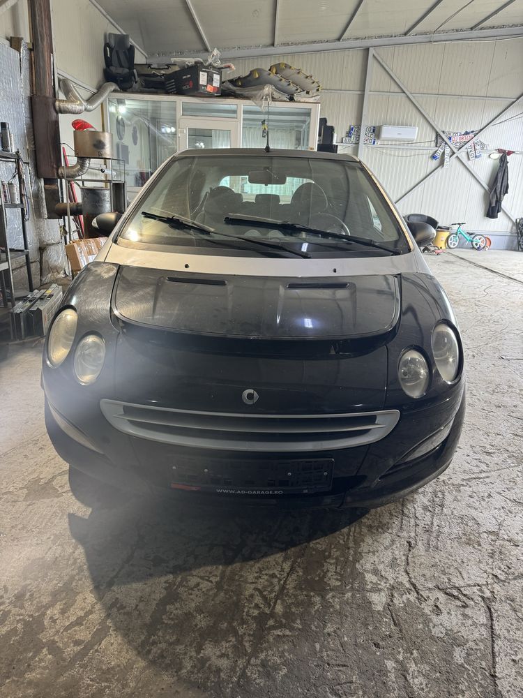 Dezmembrez/Dezmembrari Smart Forfour 1.3 benzina