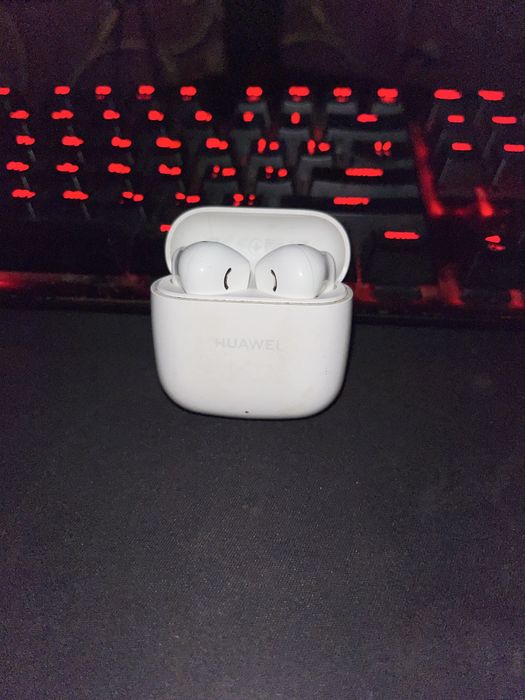 продам наушники Huawei FreeBuds SE 2