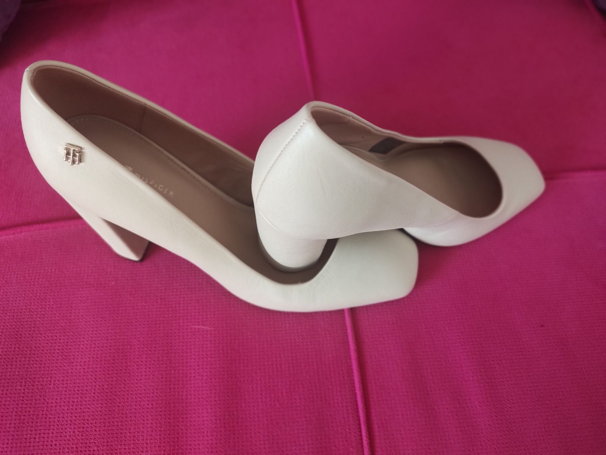 Pantofi originali Tommy Hilfiger piele naturala
