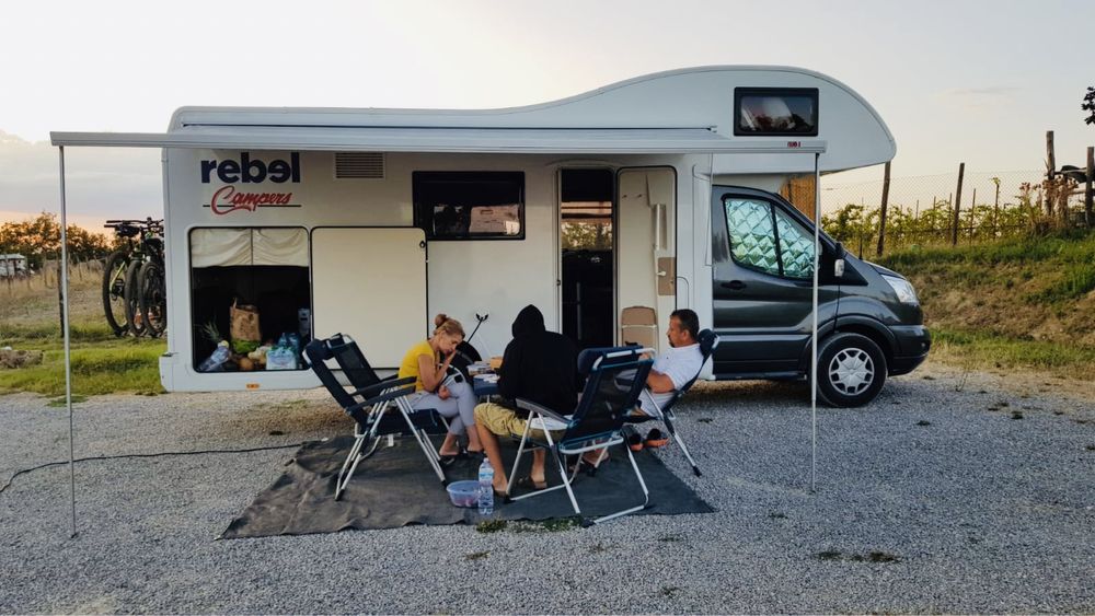 Inchiriere autorulota cu AC staționar