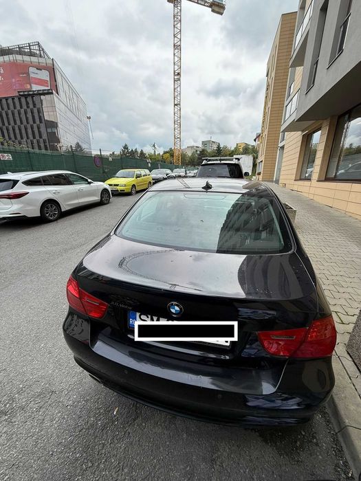 Vand BMW seria 3 model 2009