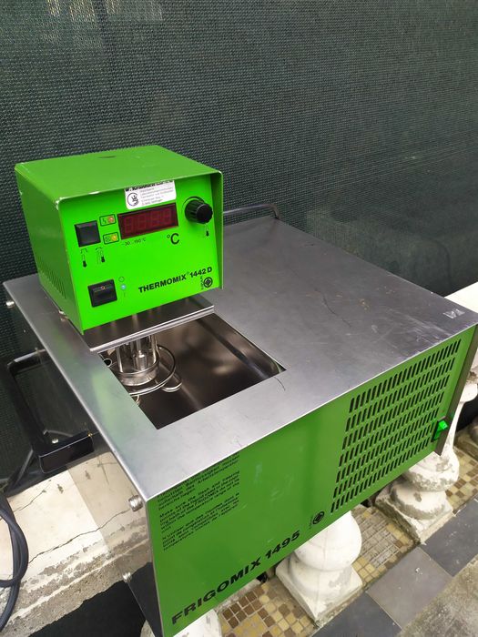 Лабораторна водна баня от -30 до +150 градуса студено-топло