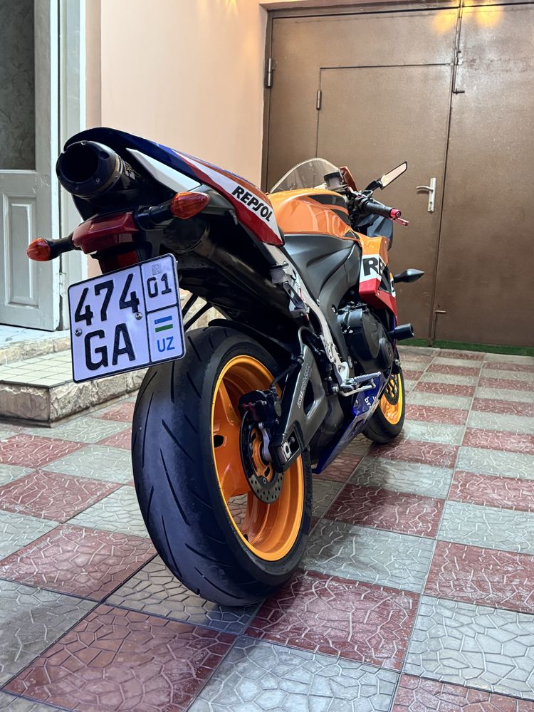 Honda cbr600rr repsol 10 min prabeg