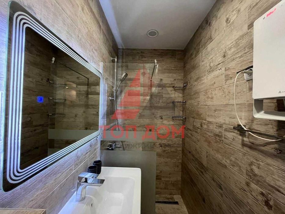 Дава се под наем Тристаен апартамент в Варна, Център - 74 кв.м за 1100 € - Снимка #21