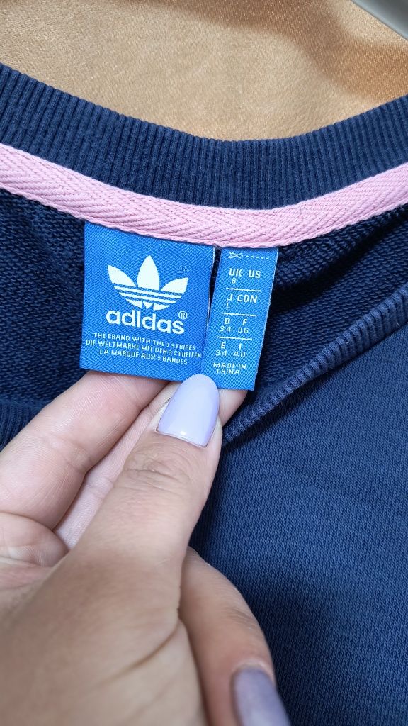 Vând hanorac Adidas