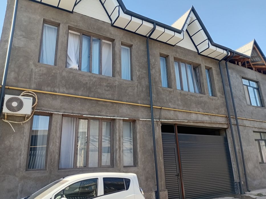 Qibray sentirida uy sotiladi