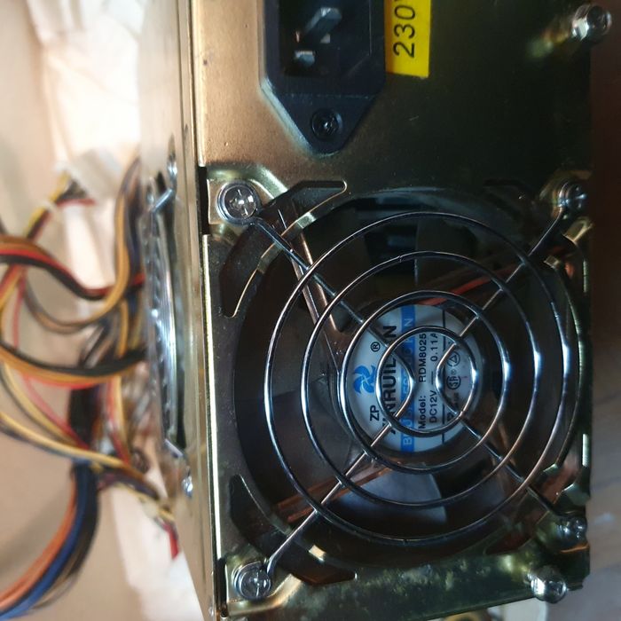 Захранване за компютър - използвани 20 лв.