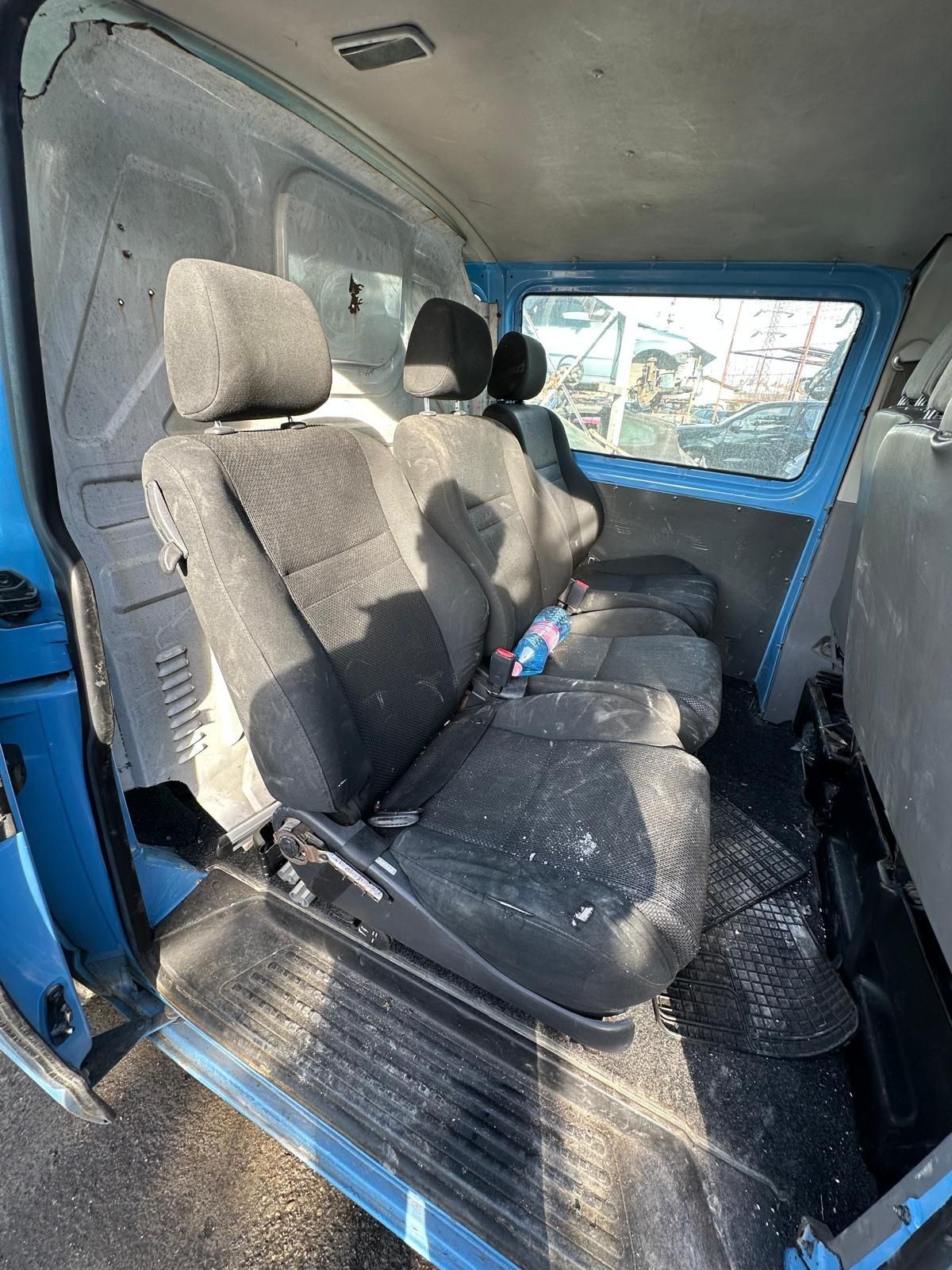 Dezmembram Volkswagen T5 2006 2.5tdi AXD Manual 6 trepte