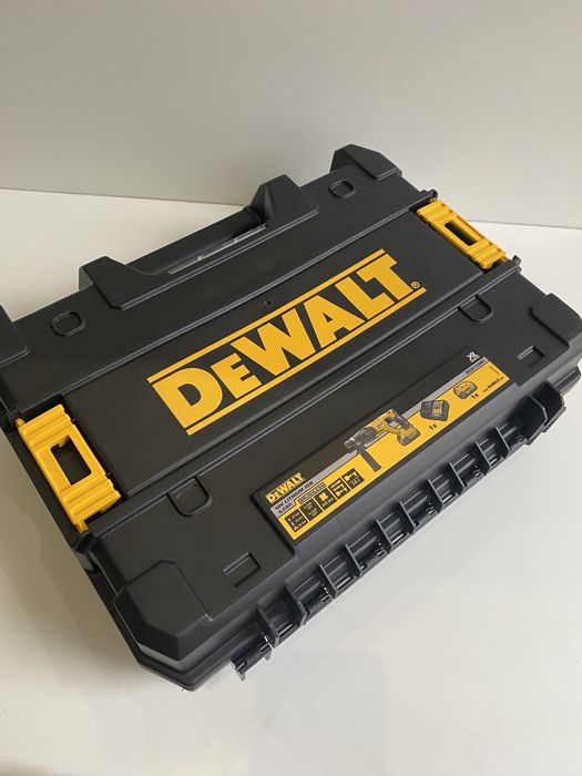DeWALT TSTAK Куфари за Винтоверт или Импакт