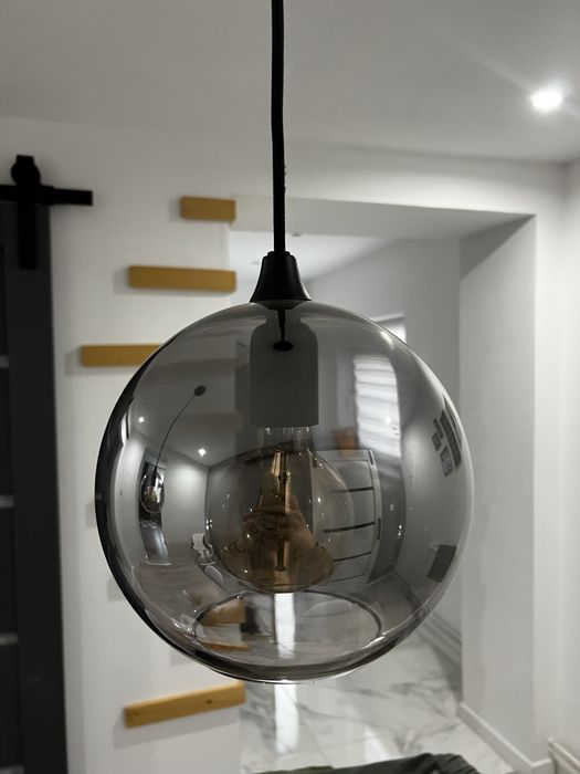 Vand lustra suspendata