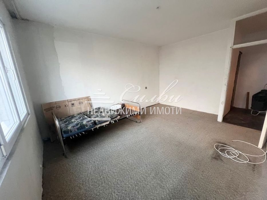 Продава се Едностаен апартамент в Шумен, Боян Българанов 1 - 45 кв.м за 1122 €/кв.м - Снимка #2