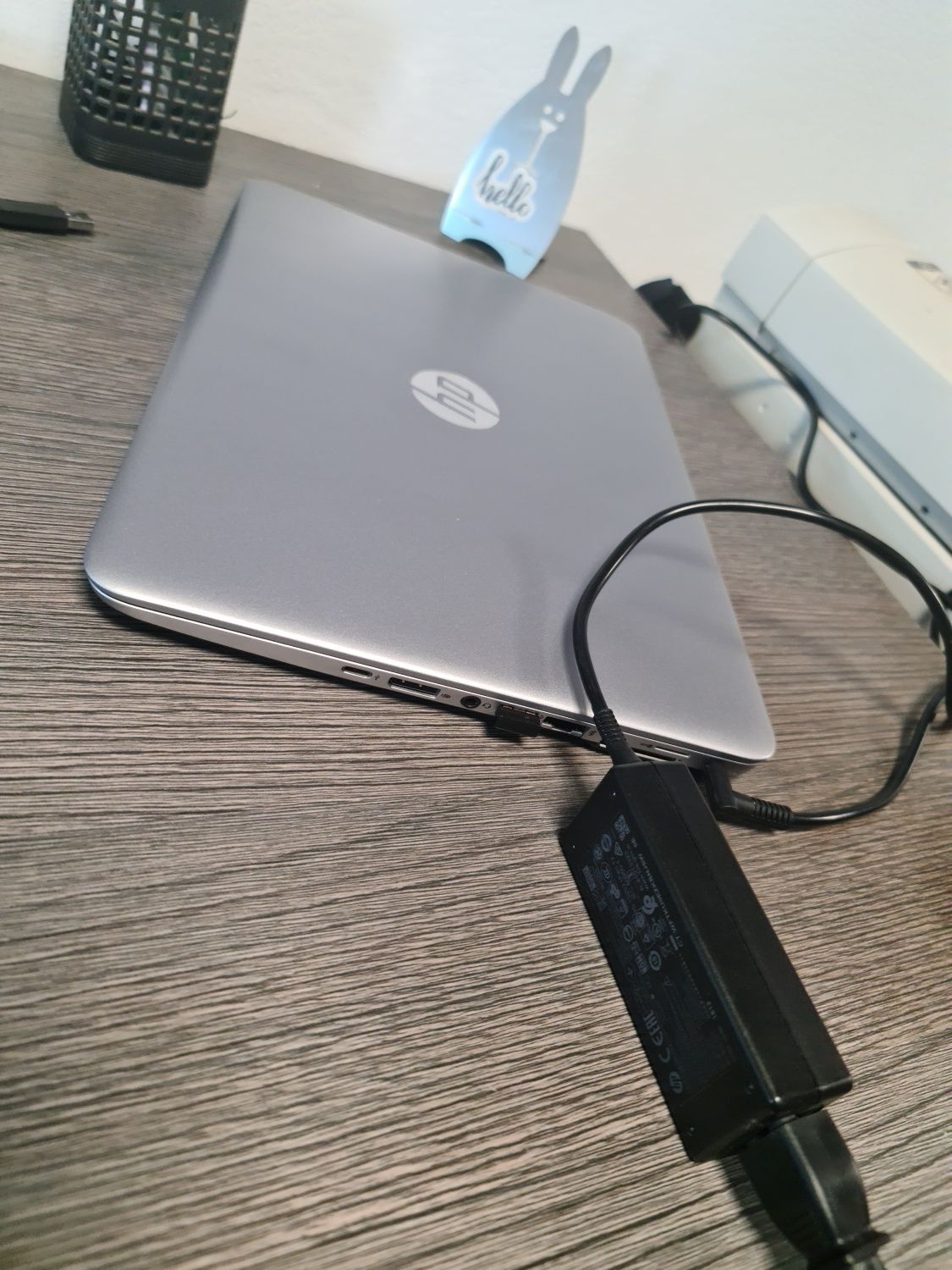 HP elitebook i5-6200u 2.3ghz 16gb ram ddr4 256ssd mvme