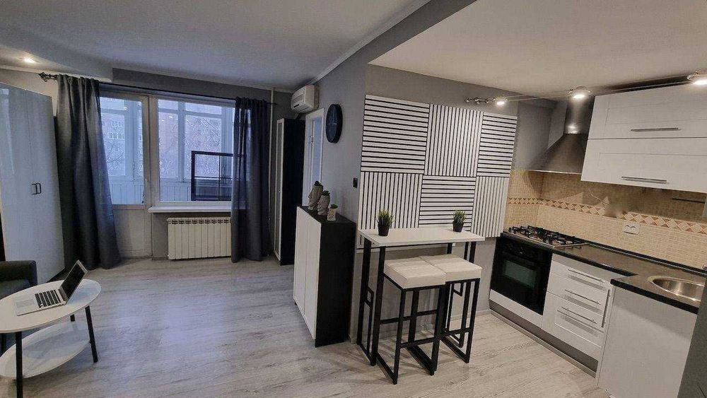 Сдам 1 ком. 15/17 студию ЖК Black Tower ор-р 8 роддом (Р5)