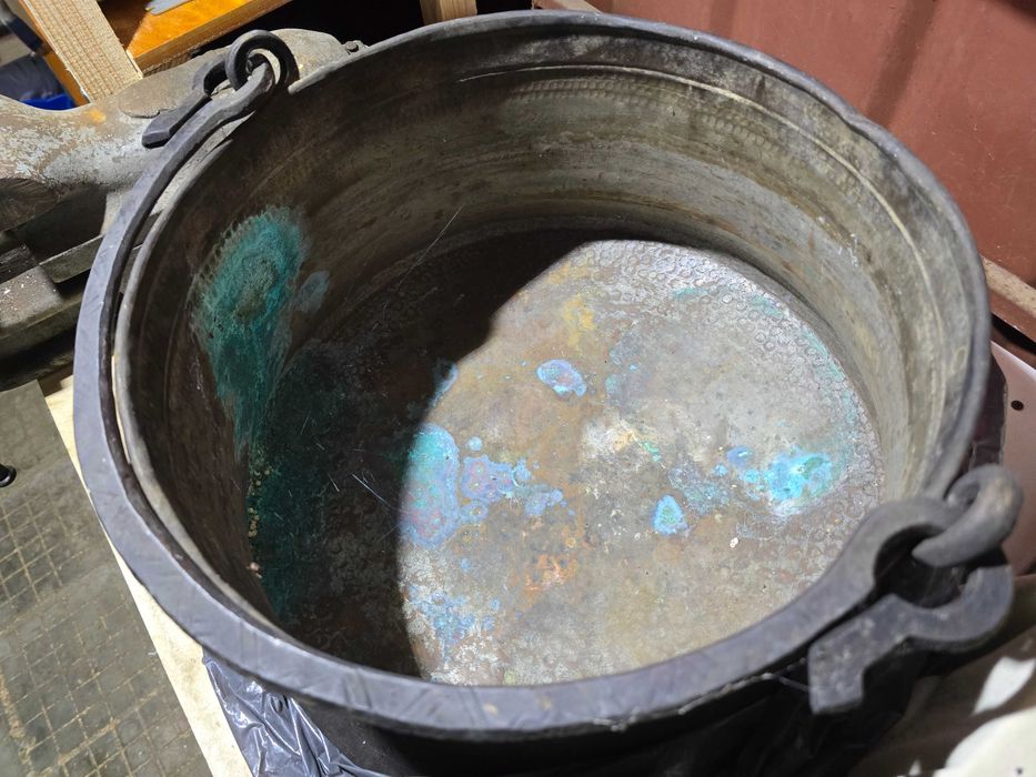 Стар меден казан (котел)