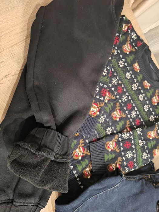 Лот от коледен пуловер за момче + дънки и термо панталон