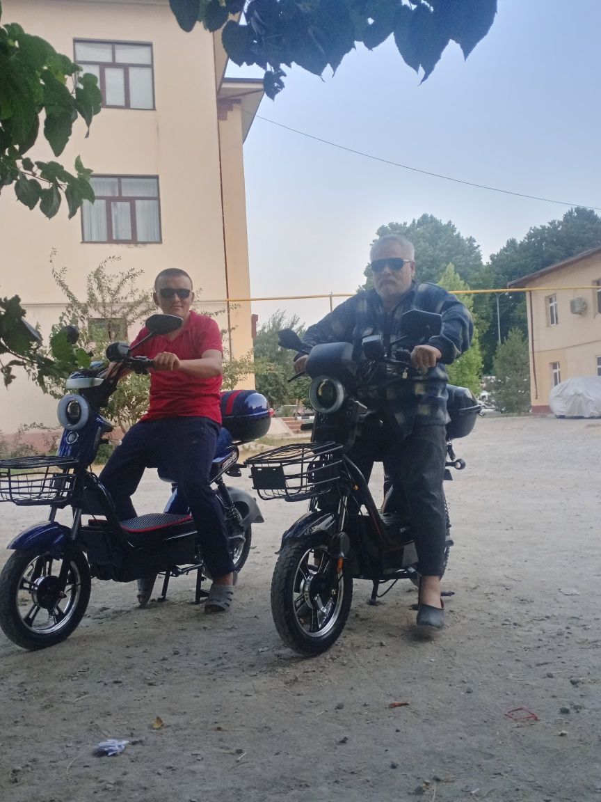 Скутер сотилади нархини килишамиз