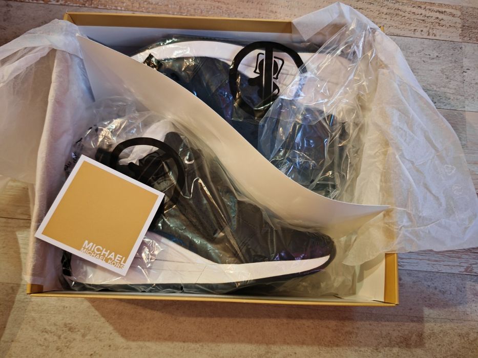 Дамски сникърси Michael Kors чисто нови