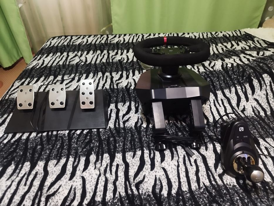 Руль игровой для компьютера