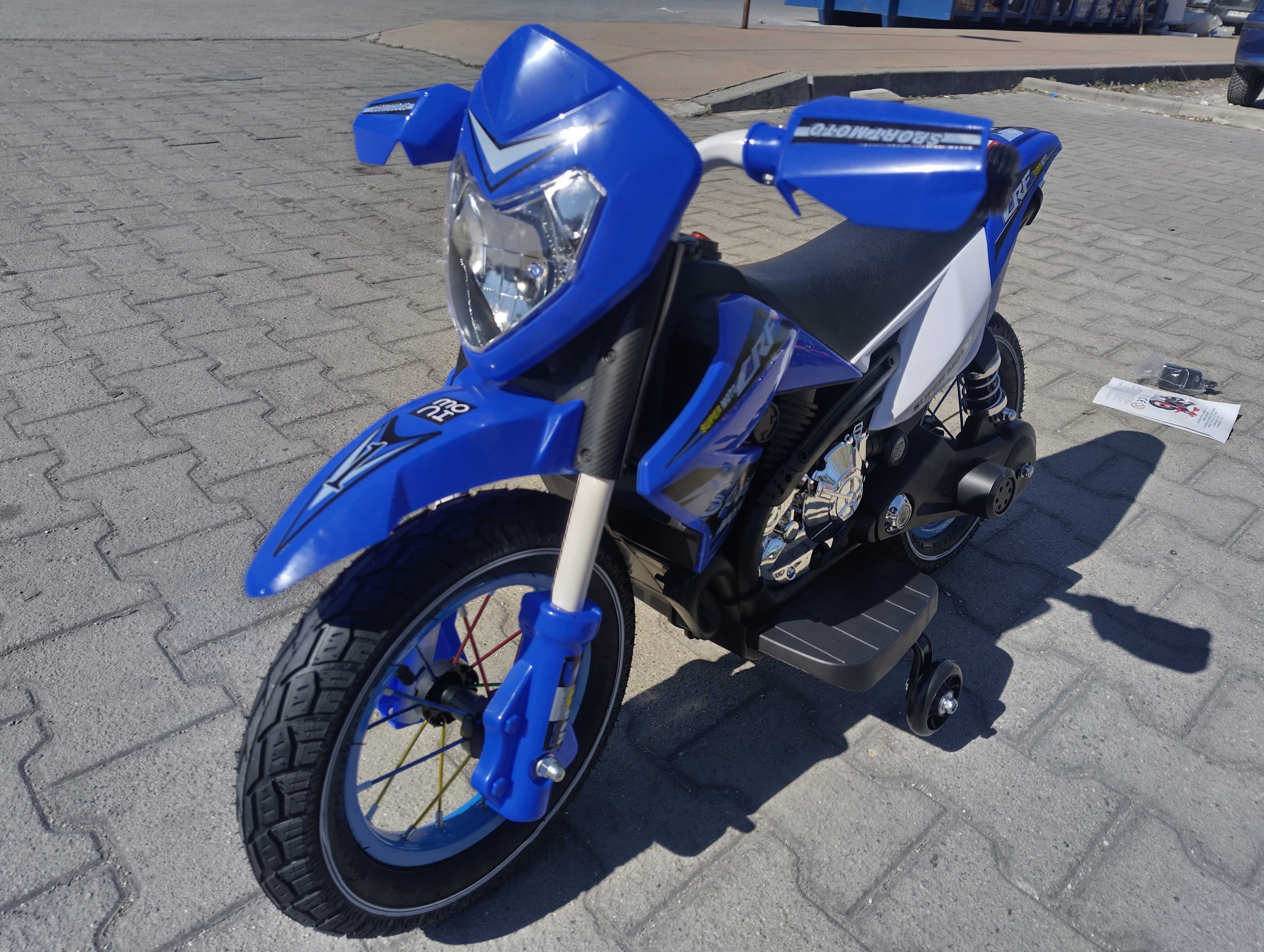Акумулаторен мотор с помпещи гуми SUPER MOTO син