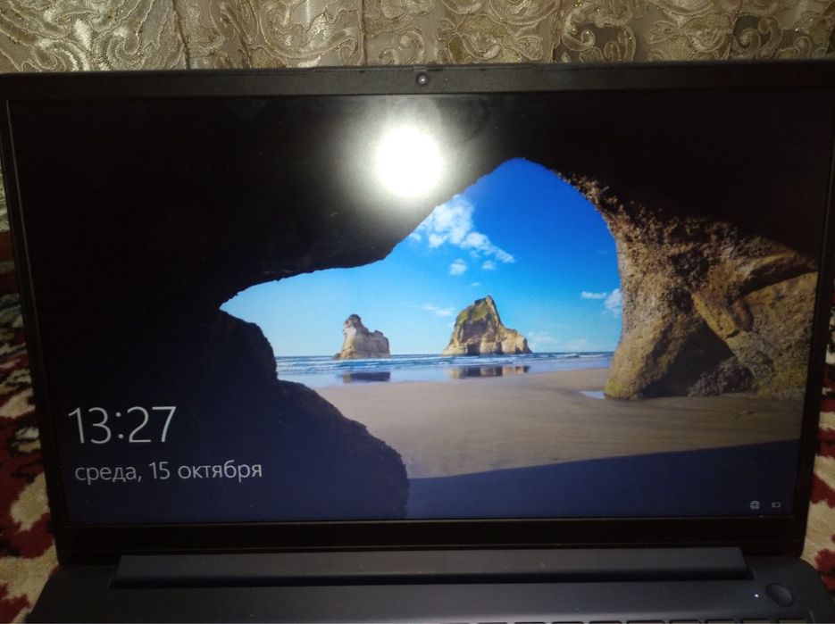 ноутбук Lenovo.