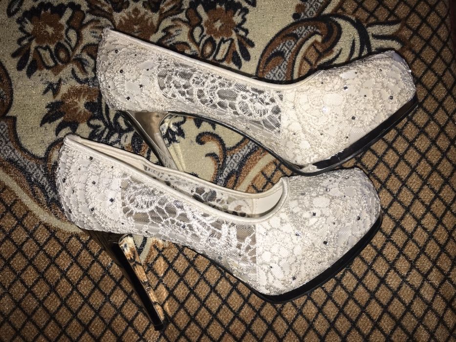 Pantofi de mireasă