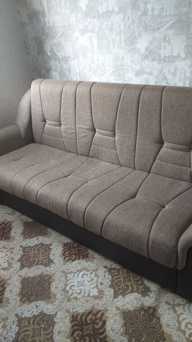 Диван с двумя креслами