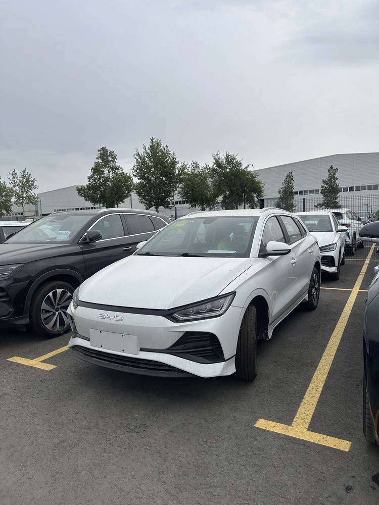 BYD e2 Luxury 405 km Full  2025/2025 notarusga tayyor