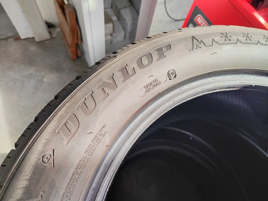 4бр.зимни гуми 225/60/18 Dunlop